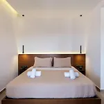 Apartman Evi & *