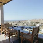 Apartman Evi & *