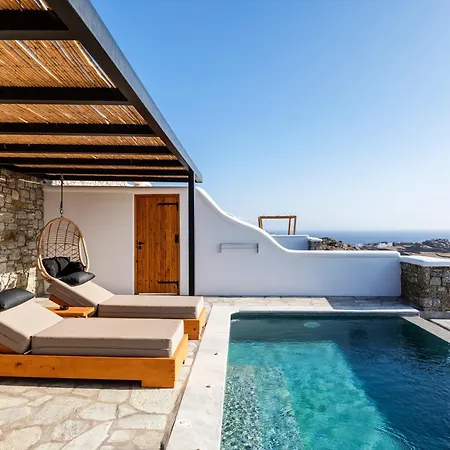 Evi & Mykonos Town