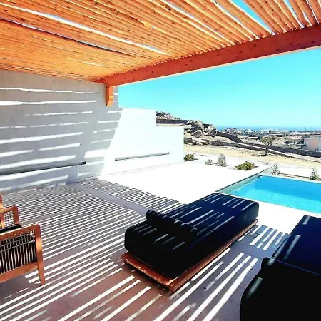 Evi & * Mykonos Town
