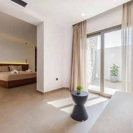 Апартаменты Evi & *