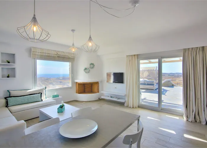 Evi & * Mykonos Town