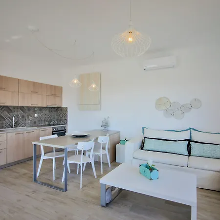 Evi & * Mykonos Town